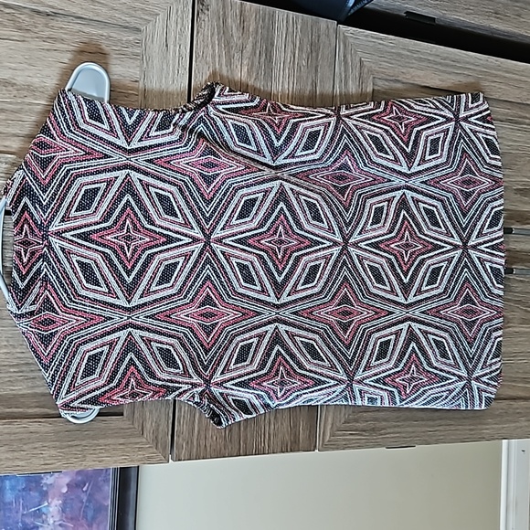 NWT Glitter sleeveless top - Picture 4 of 7